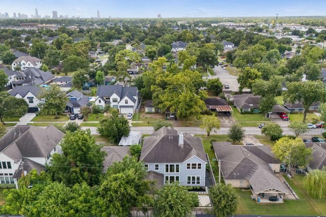 8558 Ridgepoint Drive, Houston, TX 77055