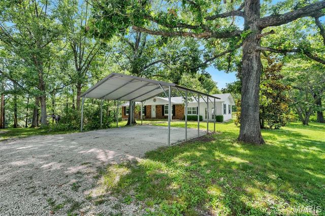 221 Katherine Lane, St Clair, MO 63077