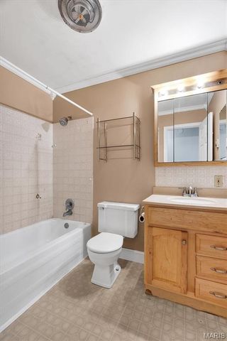221 Katherine Lane, St Clair, MO 63077