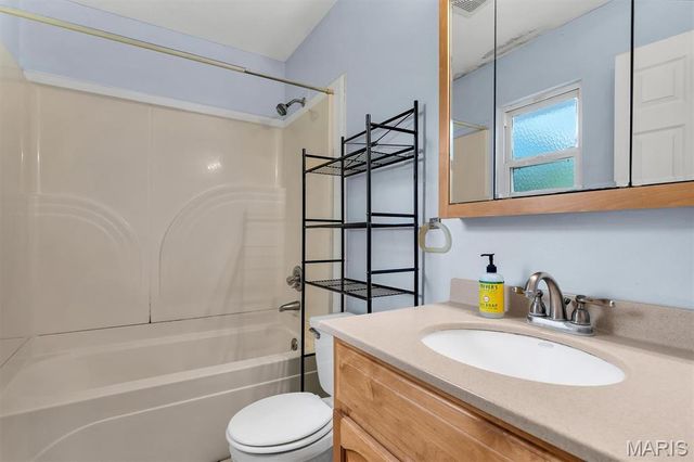 221 Katherine Lane, St Clair, MO 63077