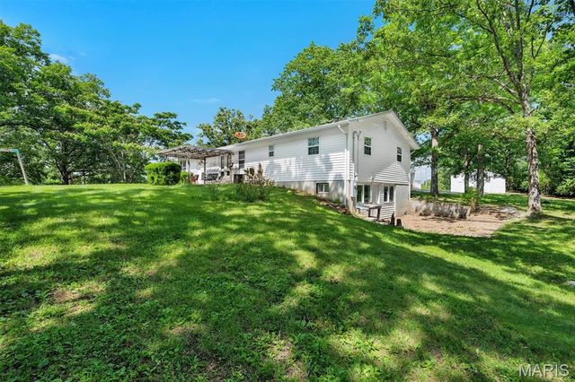 221 Katherine Lane, St Clair, MO 63077