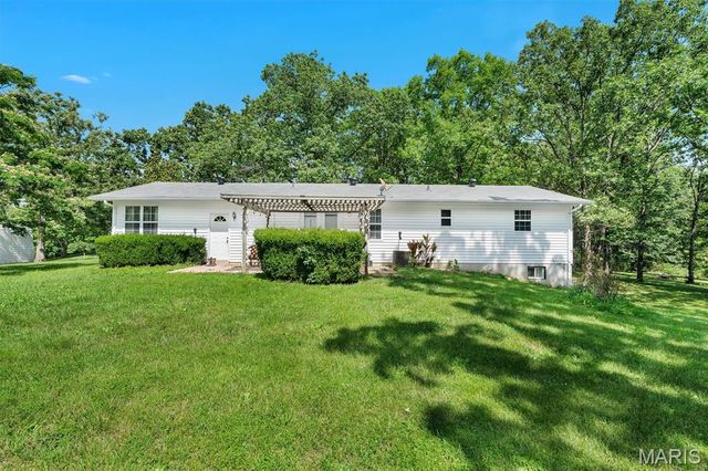 221 Katherine Lane, St Clair, MO 63077