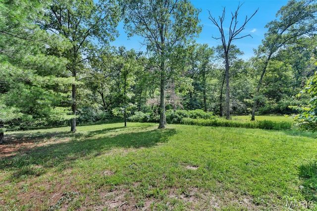 221 Katherine Lane, St Clair, MO 63077