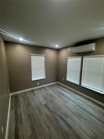 327 AVENUE J SE, Winter Haven, FL 33880