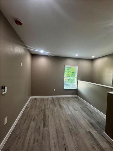 327 AVENUE J SE, Winter Haven, FL 33880