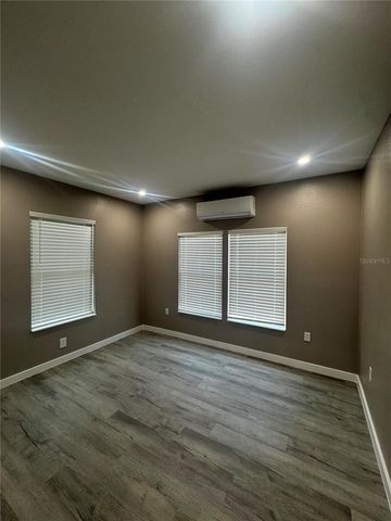 327 AVENUE J SE, Winter Haven, FL 33880