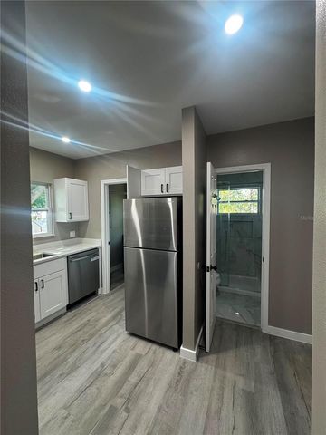 327 AVENUE J SE, Winter Haven, FL 33880