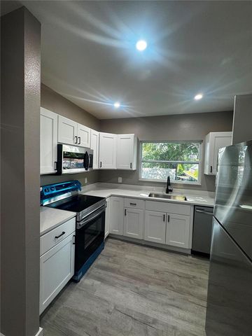327 AVENUE J SE, Winter Haven, FL 33880