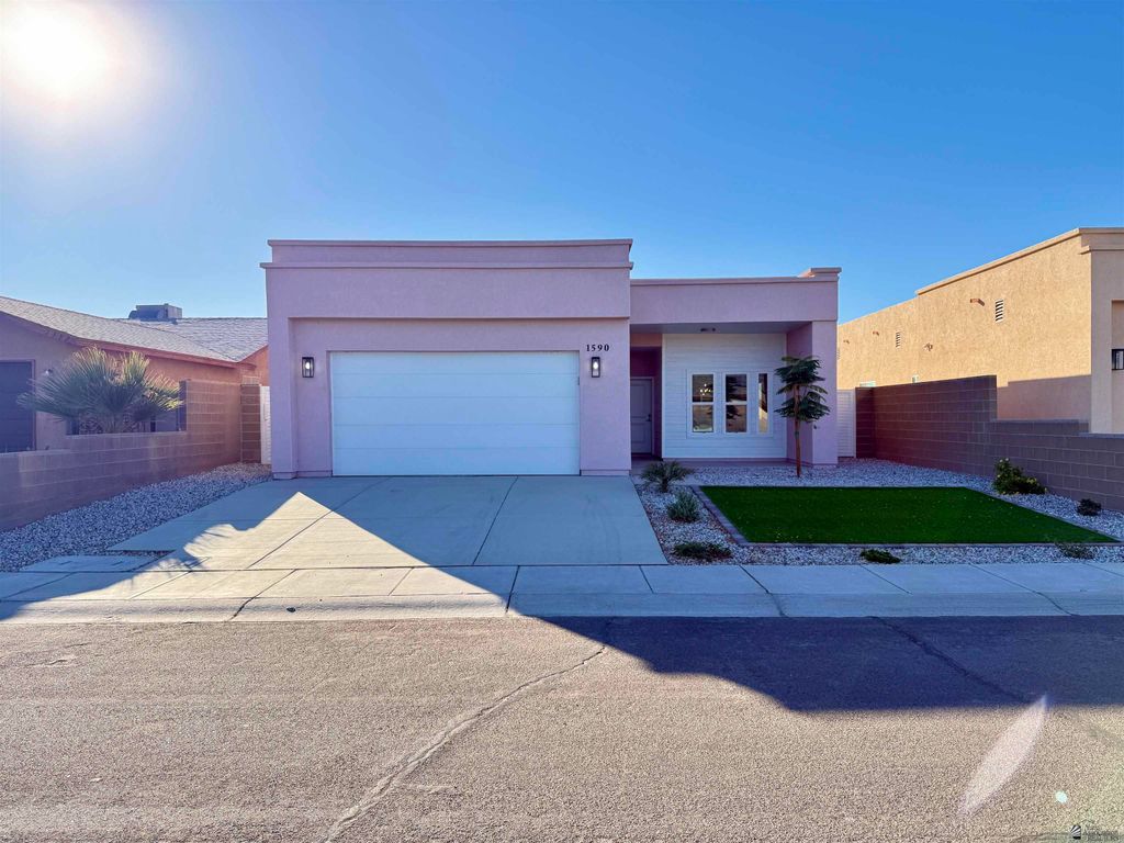 1590 N 9 Ave, San Luis, AZ 85349