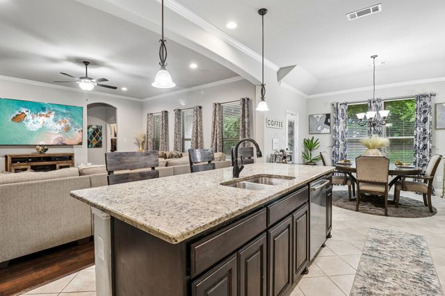 217 Wisteria Way, Red Oak, TX 75154