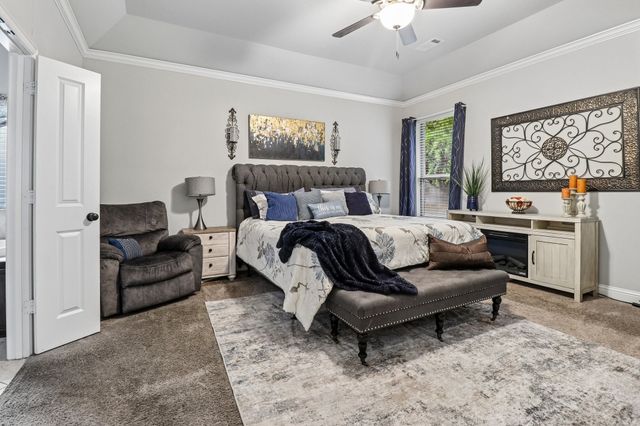 217 Wisteria Way, Red Oak, TX 75154