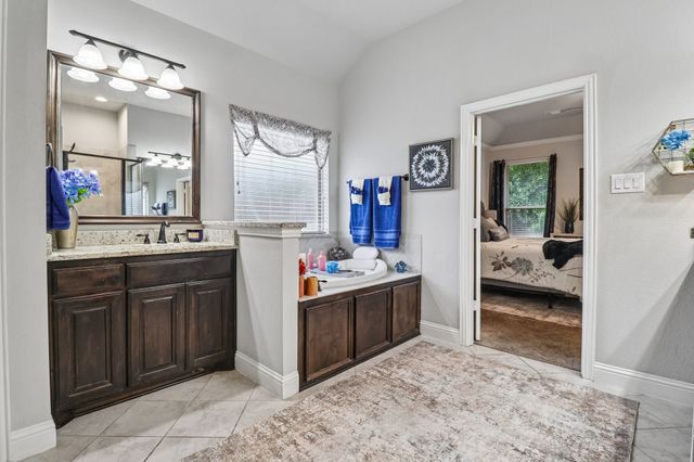 217 Wisteria Way, Red Oak, TX 75154