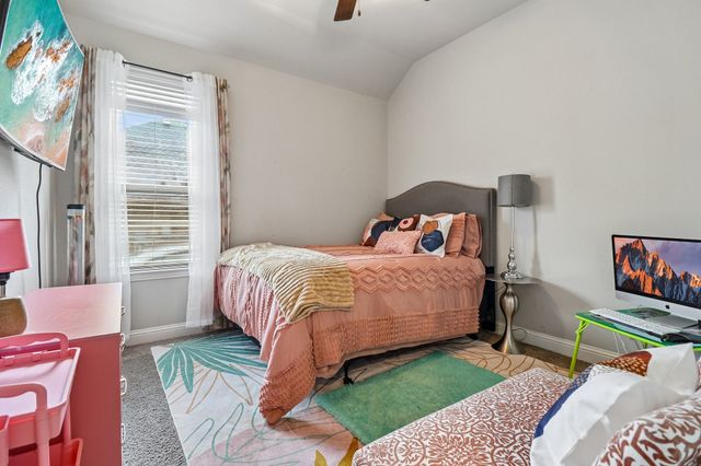 217 Wisteria Way, Red Oak, TX 75154