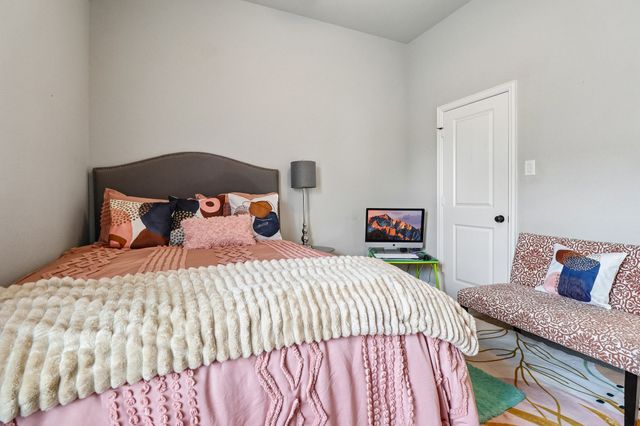 217 Wisteria Way, Red Oak, TX 75154