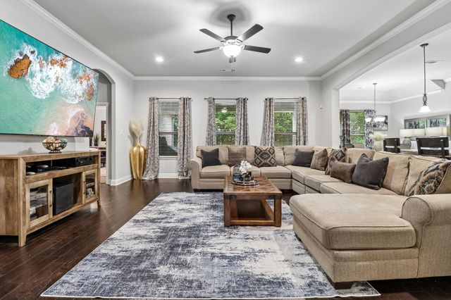 217 Wisteria Way, Red Oak, TX 75154