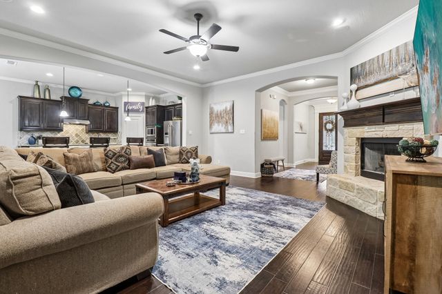 217 Wisteria Way, Red Oak, TX 75154