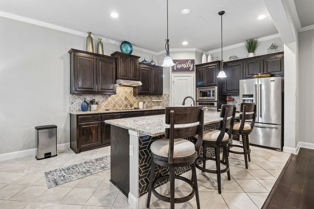 217 Wisteria Way, Red Oak, TX 75154
