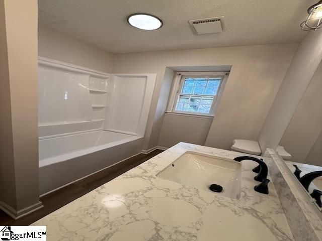 2 Kerry Court, Spartanburg, SC 29301