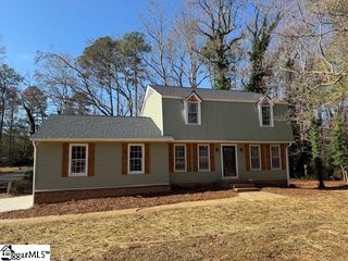 2 Kerry Court, Spartanburg, SC 29301