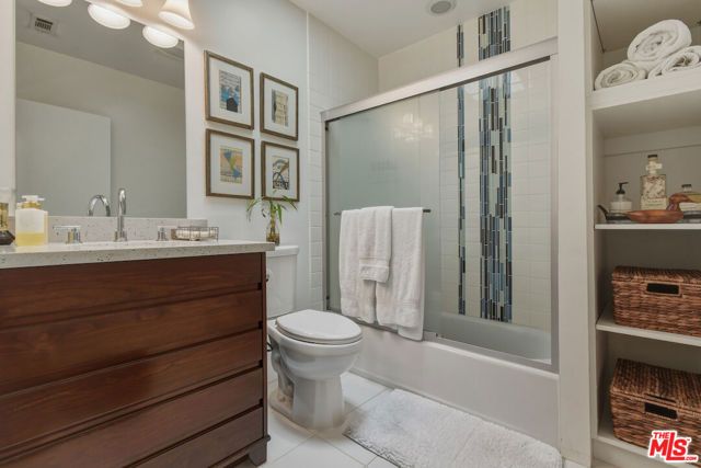 4445 Vantage Avenue, Los Angeles, CA 91604
