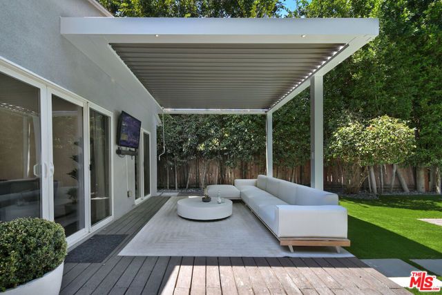 4445 Vantage Avenue, Los Angeles, CA 91604