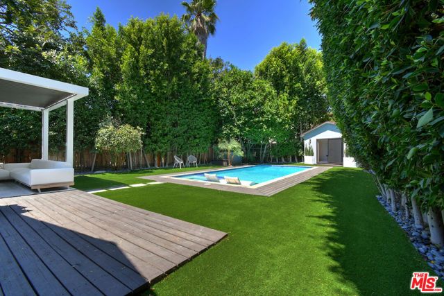 4445 Vantage Avenue, Los Angeles, CA 91604