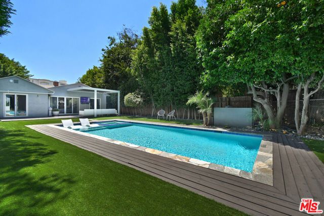4445 Vantage Avenue, Los Angeles, CA 91604