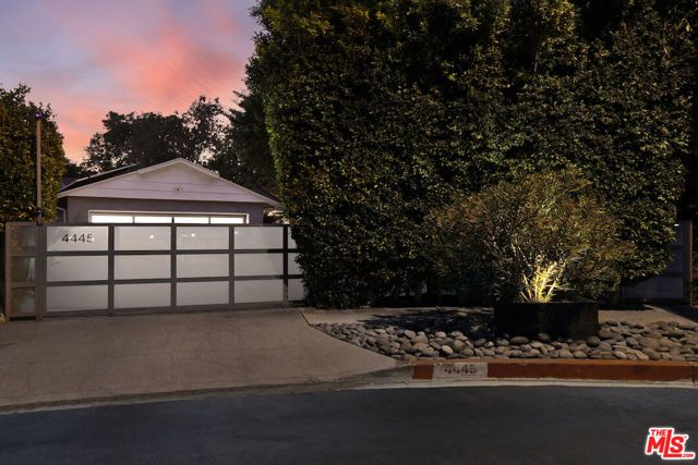 4445 Vantage Avenue, Los Angeles, CA 91604
