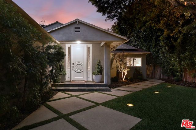 4445 Vantage Avenue, Los Angeles, CA 91604