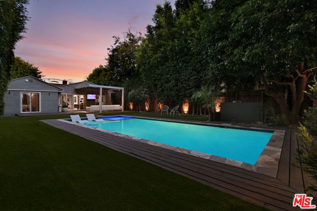 4445 Vantage Avenue, Los Angeles, CA 91604