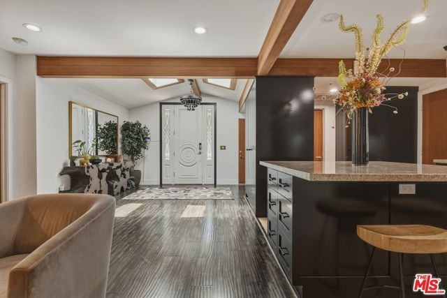 4445 Vantage Avenue, Los Angeles, CA 91604