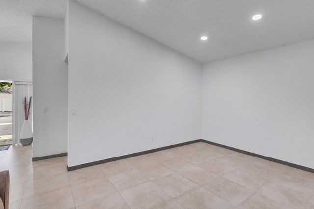 3343 NW 79th Way, Davie, FL 33024