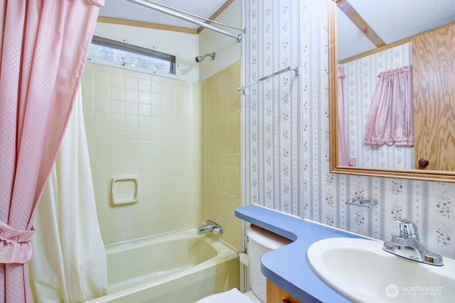 232 Schinn Canyon Drive, Deming, WA 98244