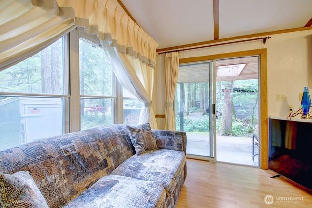 232 Schinn Canyon Drive, Deming, WA 98244