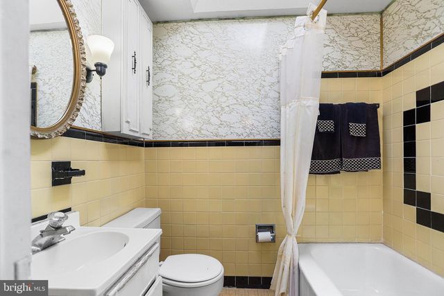 420 RIVELY AVE, Collingdale, PA 19023