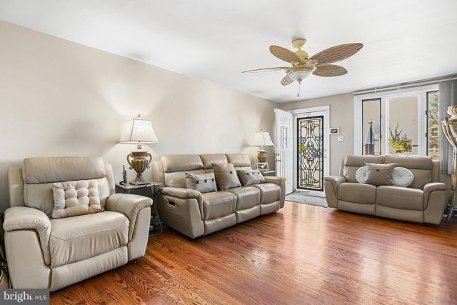 420 RIVELY AVE, Collingdale, PA 19023