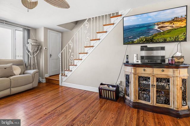 420 RIVELY AVE, Collingdale, PA 19023