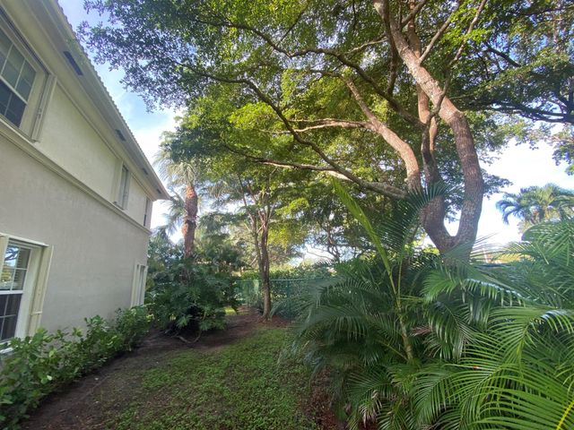 4456 Regal Court, Delray Beach, FL 33445