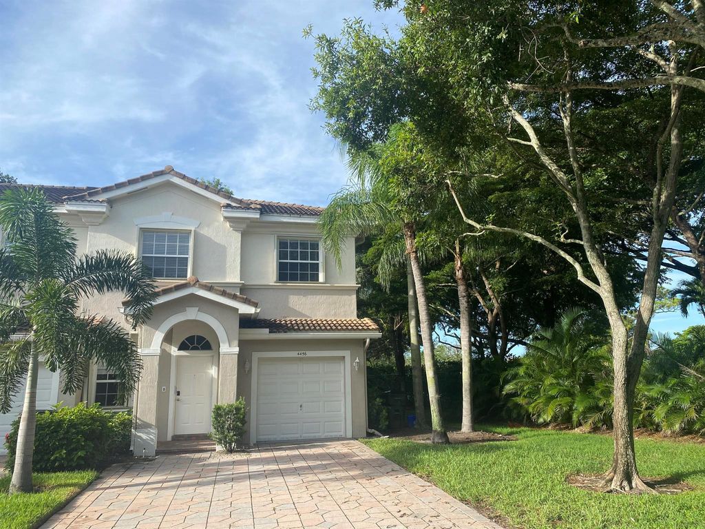 4456 Regal Court, Delray Beach, FL 33445