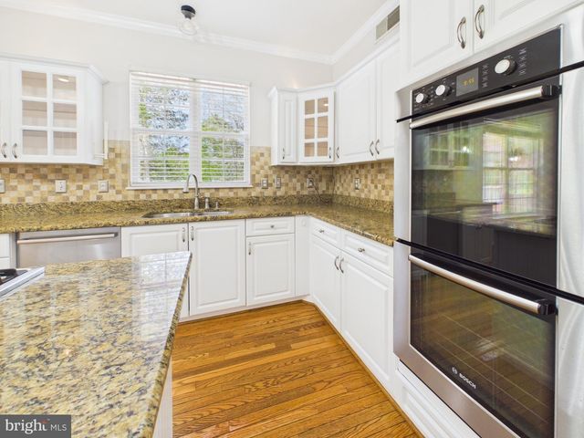 9451 WEATHERSFIELD DR, Bristow, VA 20136