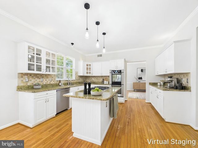 9451 WEATHERSFIELD DR, Bristow, VA 20136