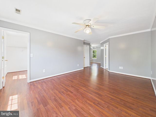 9451 WEATHERSFIELD DR, Bristow, VA 20136