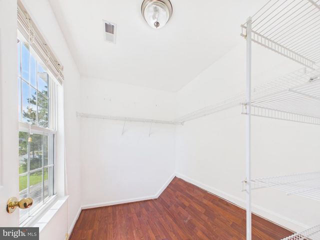9451 WEATHERSFIELD DR, Bristow, VA 20136