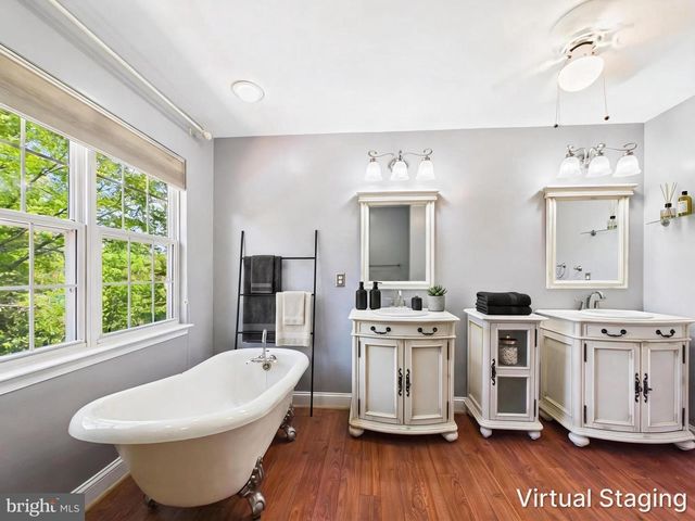 9451 WEATHERSFIELD DR, Bristow, VA 20136