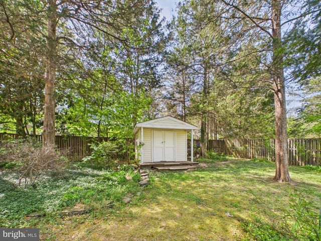 9451 WEATHERSFIELD DR, Bristow, VA 20136