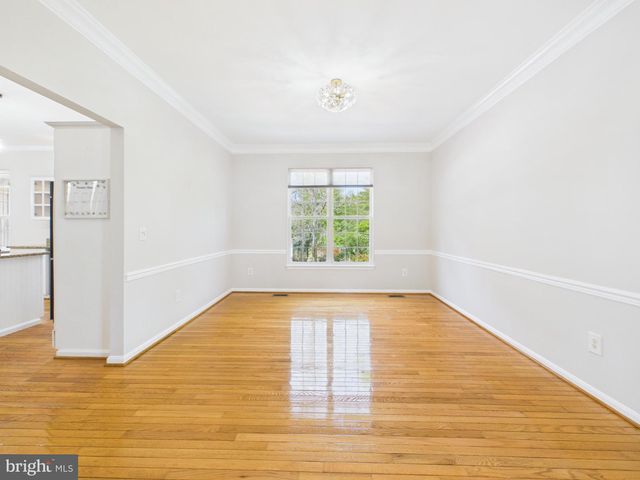 9451 WEATHERSFIELD DR, Bristow, VA 20136