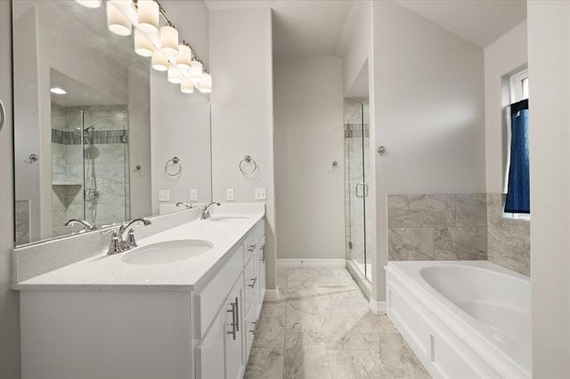 8800 Arman Drive, Yukon, OK 73099