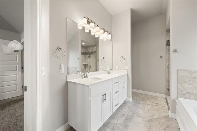 8800 Arman Drive, Yukon, OK 73099