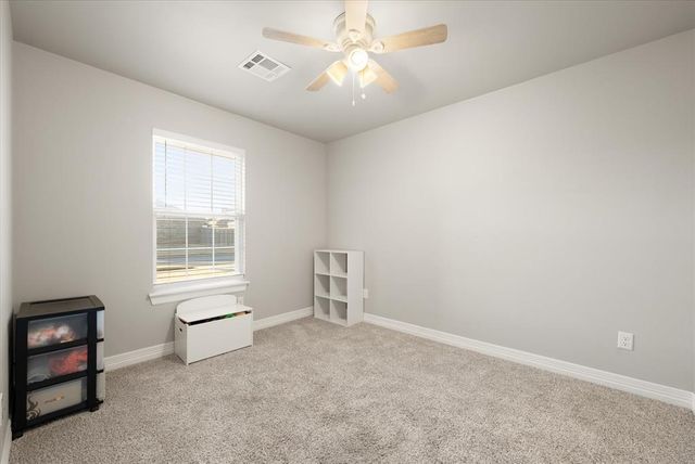 8800 Arman Drive, Yukon, OK 73099