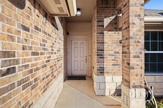 8800 Arman Drive, Yukon, OK 73099